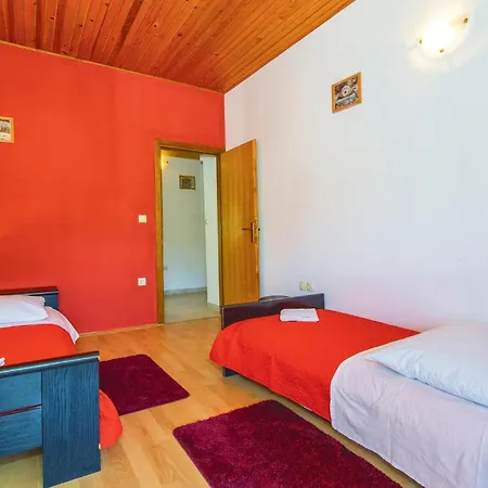 Three-bedroom In * Ostrvica